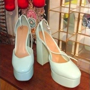 Steve Madden size 10M shoes worn once light mint color